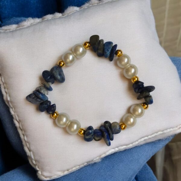 Crushed stones and pearl beads Bracelets. - Image 9
